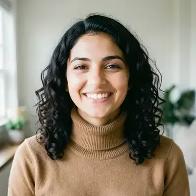 Portrait of Aisha Karimi, verified buyer